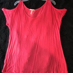 Kirra open shoulder tee